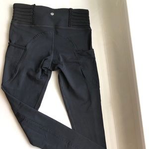 EUC XS Vimmia black leggings.